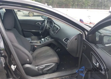 2015 Chrysler 200 Limited z USA, uszkodzony, nr VIN 1C3CCCAB4FN592492